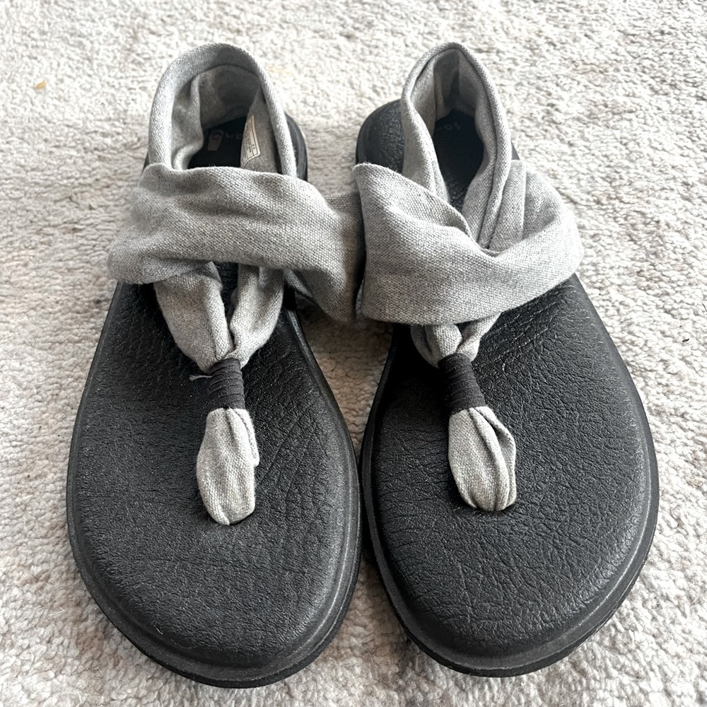 Comfortable sling back sandals